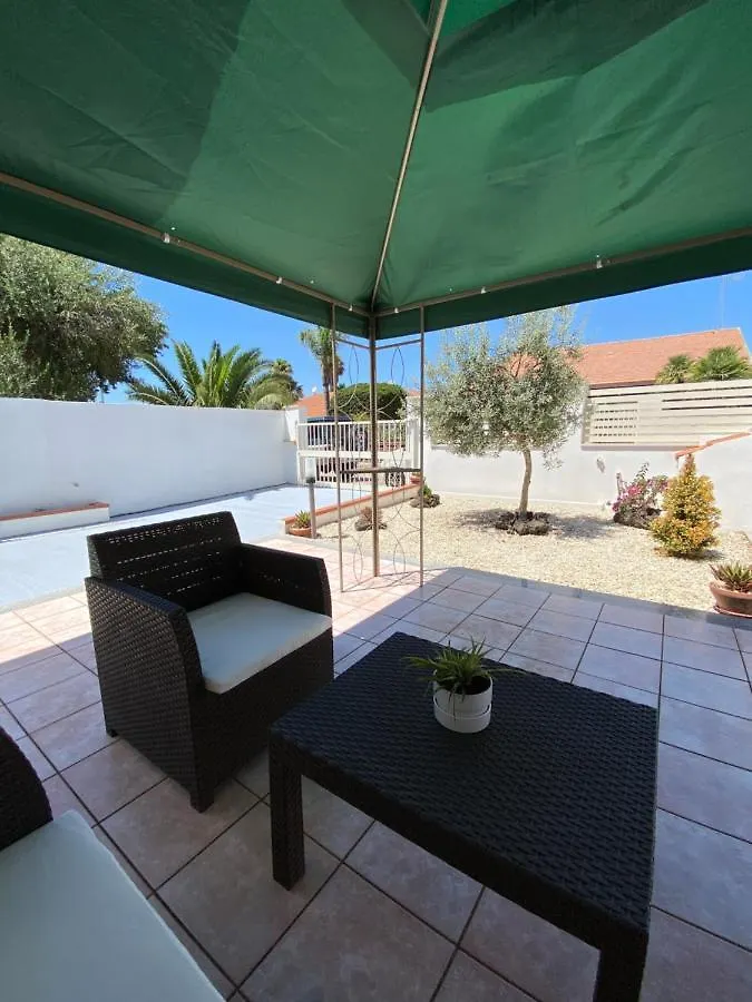 فيلا Beach House Casuzze Villaggio Azzurro 0*,  إيطاليا