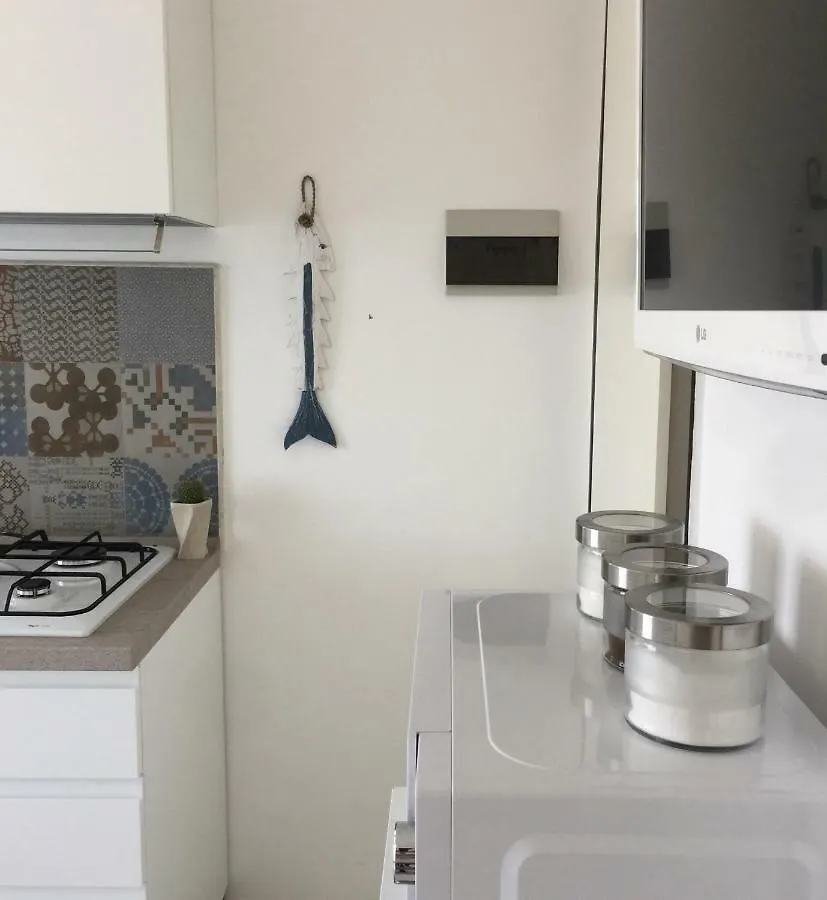 بيت للعطل فيلا Beach House Casuzze Villaggio Azzurro إيطاليا